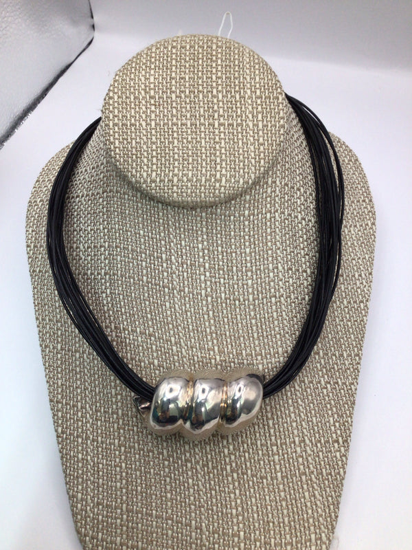 Silver Twist Necklace