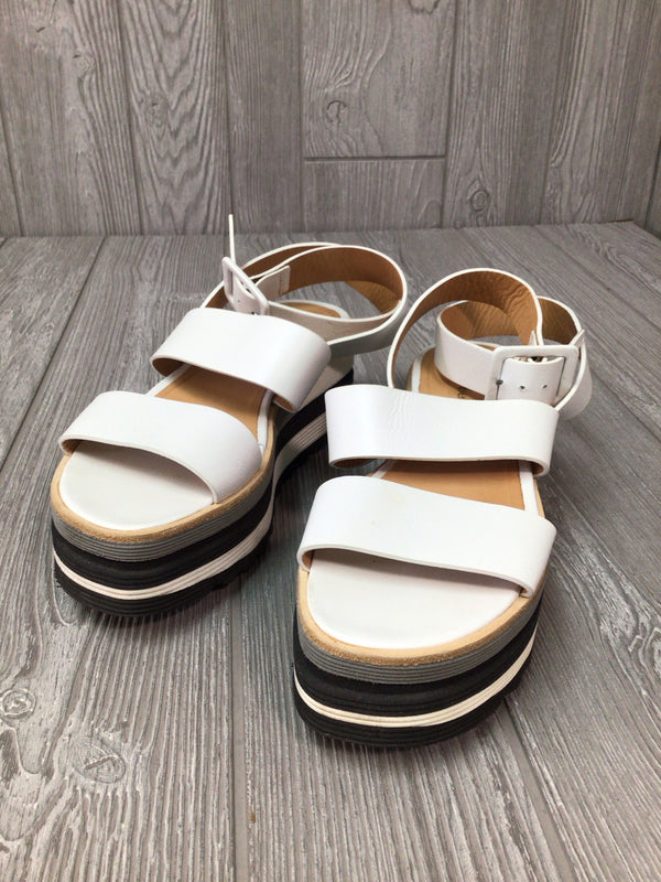 Laura Bellariva Sandals Size 7