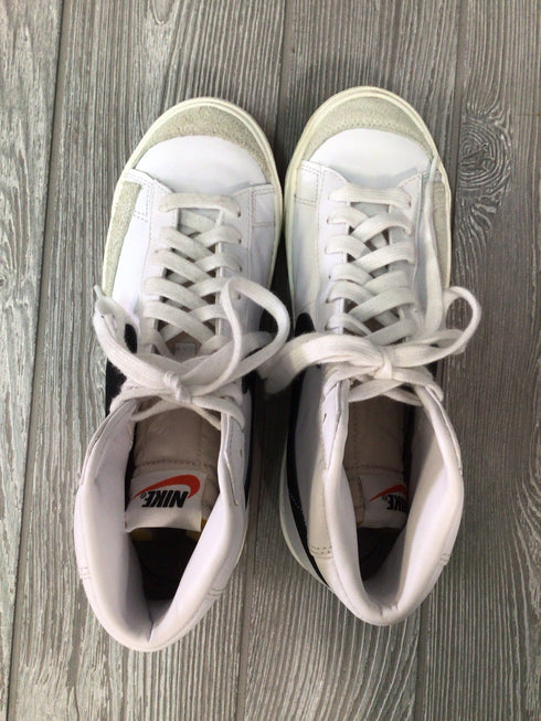 Nike Blazer Mid 77 High-Top Sneakers Leather Women's Size 8.5 pre-owned