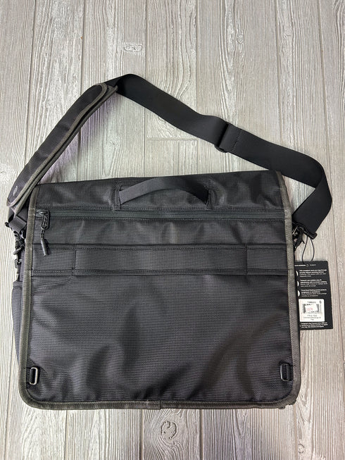 Timbuk2 Black Nylon Messenger Purse New