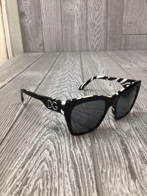 Dolce & Gabbana DG 4384 3372/6G Sunglasses pre-owned