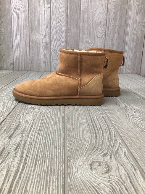Ugg Classic Mini II Boots Size 7