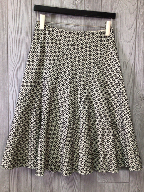 Mr&Mrs McLeod Skirt Size Small