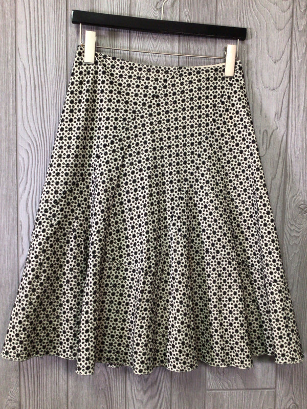 Mr&Mrs McLeod Skirt Size Small
