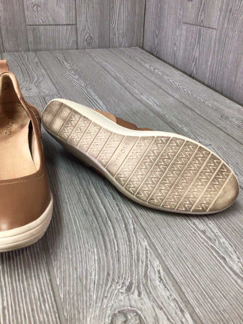 Vionic Wedges Size 9