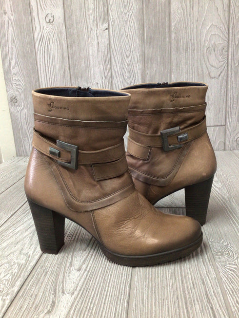 Dorking by Fluchos Boots Size 39