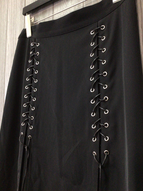 Gracia Skirt Size Medium New