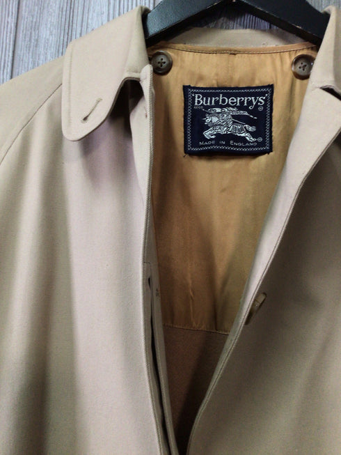 Burberry Vintage Lined Raincoat Size 10L 1966 Belt