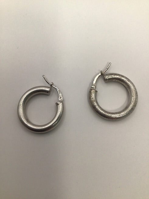 Silver .75" Hoop Earrings