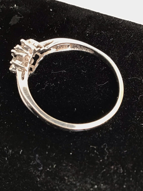 10k White Gold Diamond Ring Estate