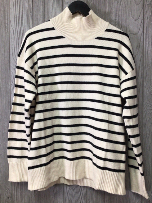 Banana Republic Sweater Size Small New