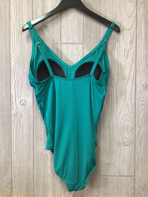 Trina Turk swim & spa Coverup set Size Large New pre-owned