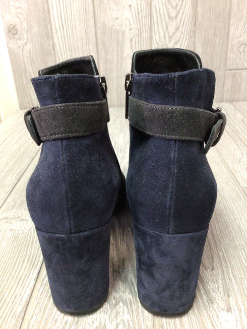 Aquatalia Boots ankle suede heel Size 8 pre-owned