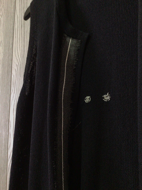 Atrisan knit Vest Size Medium