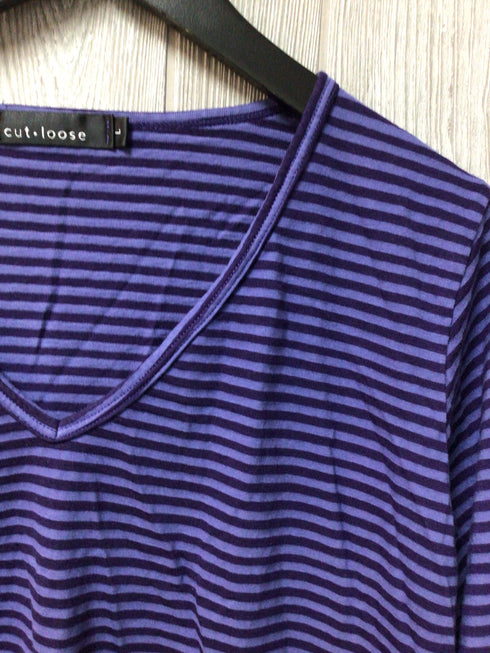 Cut Loose T-shirt Size Large