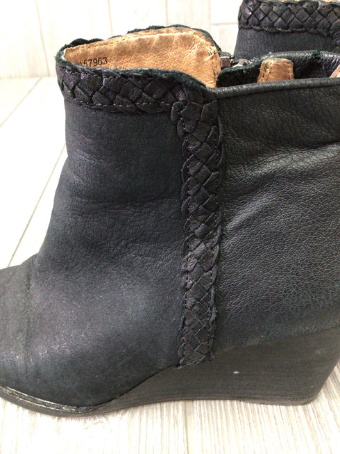 Caslon Ankle Boots Size 8