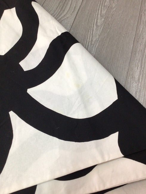 Marimekko Joonas Tablecloth Cotton 8' diameter