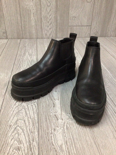 Ugg Boots Size 7