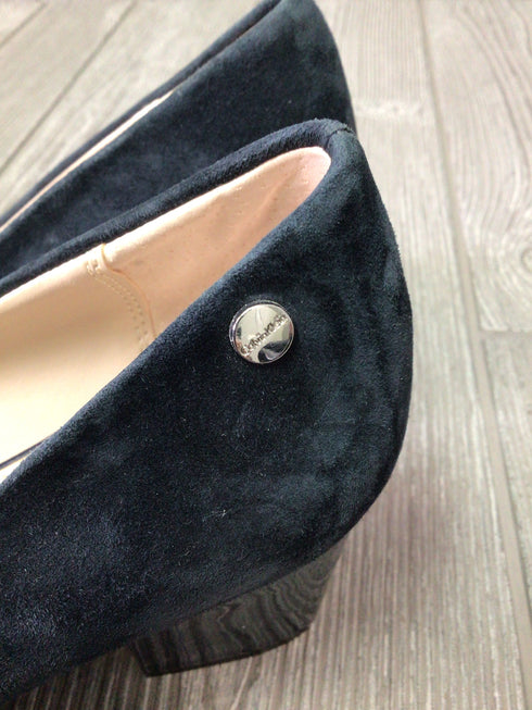 Calvin Klein Pumps Size 6.5