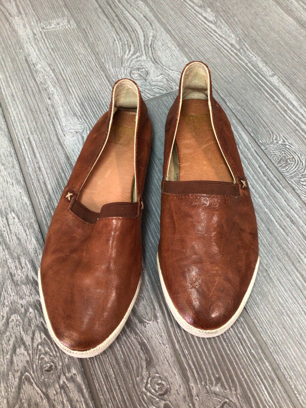 Frye Leather Flats Size 6.5