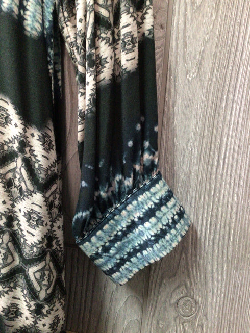 Tolani tunic Top Size Medium