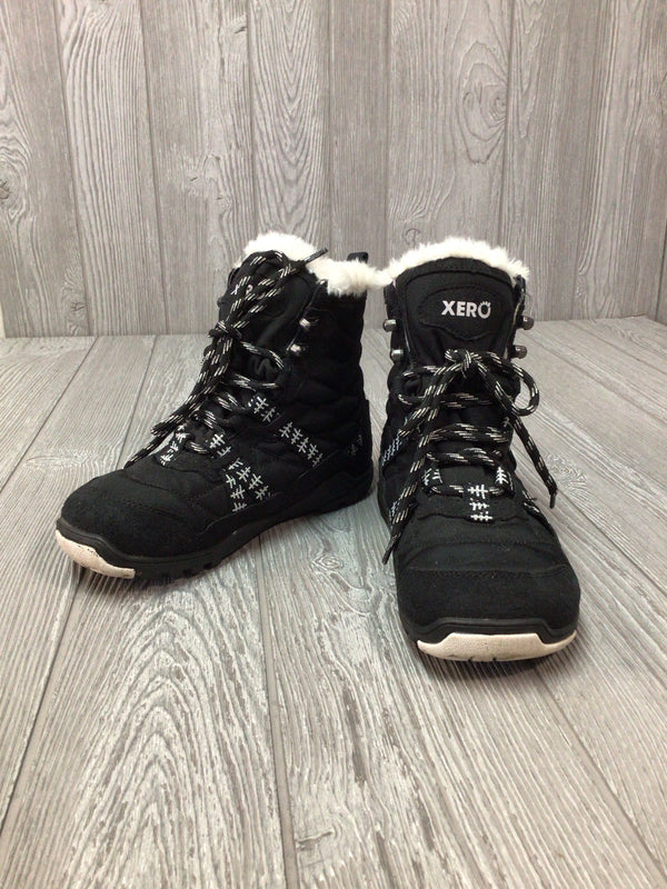 Xero Barefoot Quilted Boots Size 6