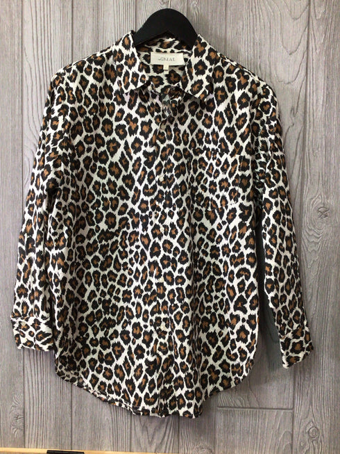 The GREAT Button up Shirt Size Small