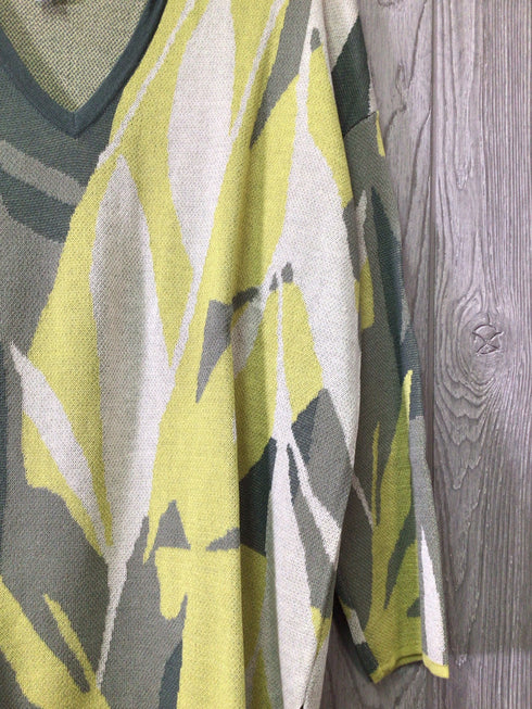 Marla Wynne Sweater Size Medium