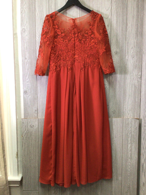 Lace Gown Size Medium