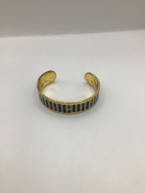 Evocateur Black & white stripe Cuff Bracelet