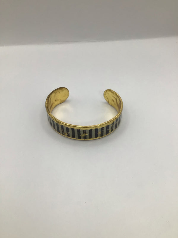 Evocateur Black & white stripe Cuff Bracelet