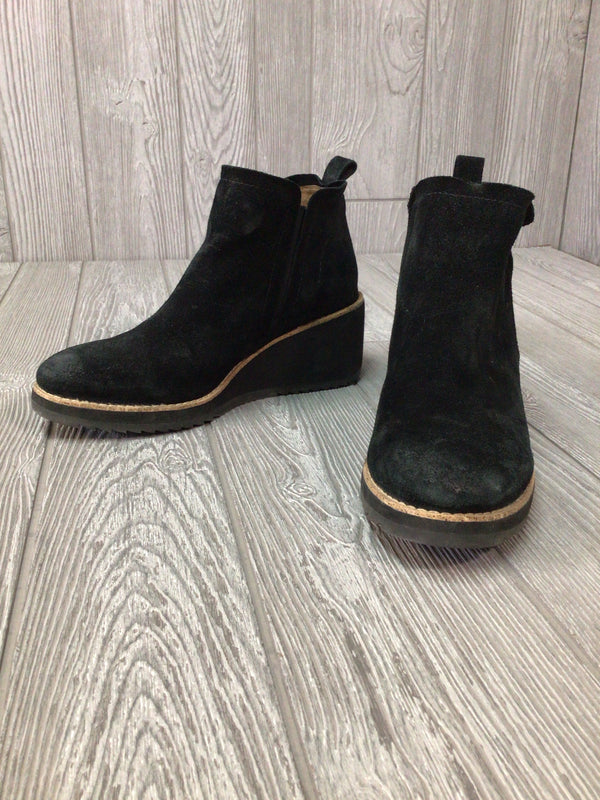 Sofft Boots Suede Wedge Size 9