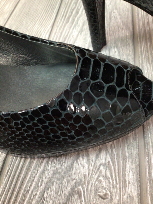 Stuart Weitzman Pumps LogoPlainfield Black Crystal Snake Size 9.5