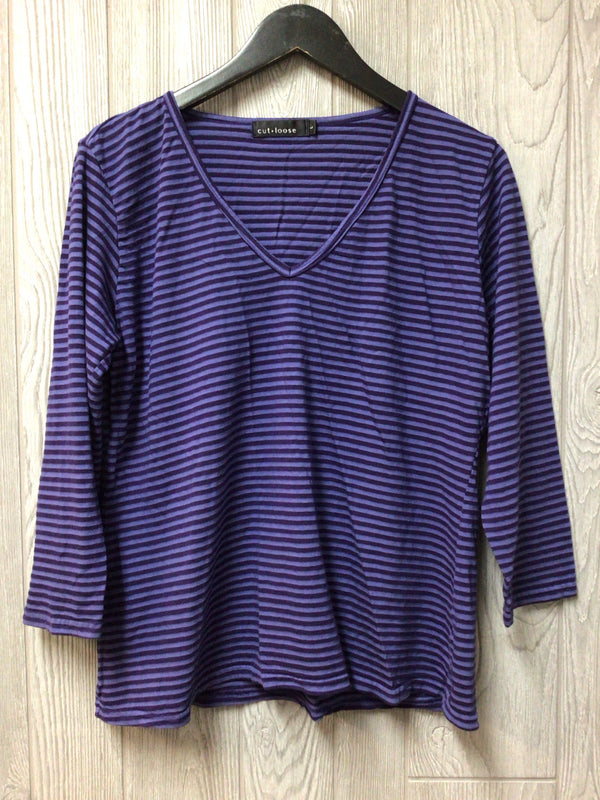 Cut Loose T-shirt Size Large