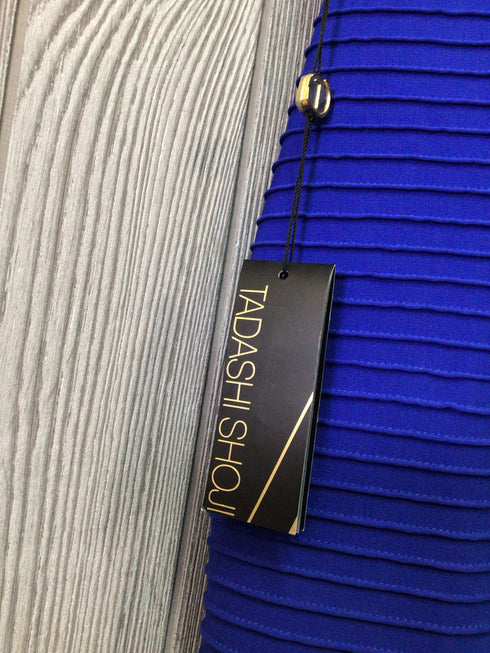 Tadashi Shoji Gown Size Medium-Petite