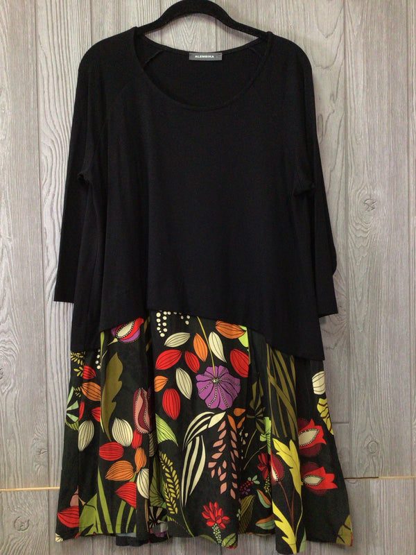 Alembika Dress Size Medium
