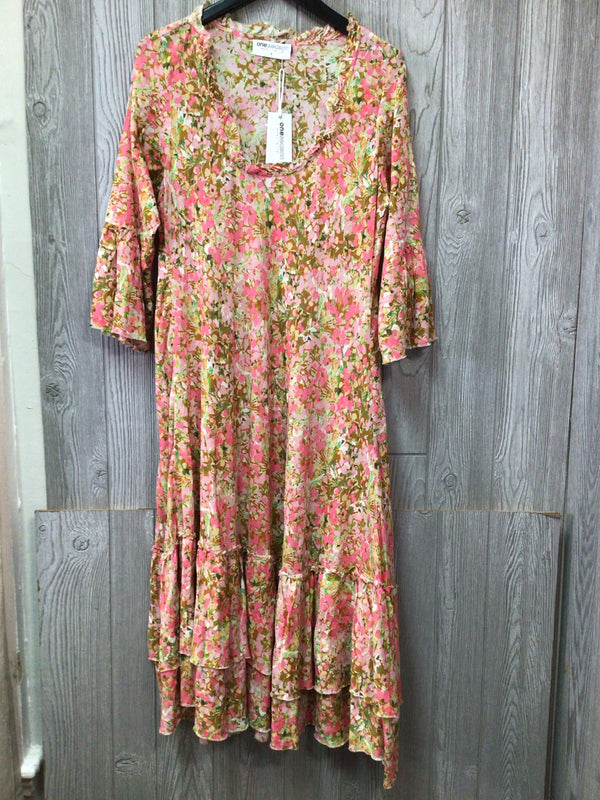 One Season Australia Dress Size Large New