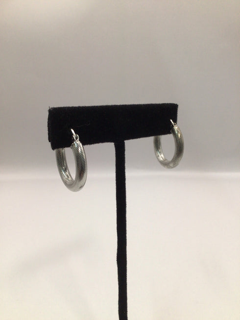 Silver .75" Hoop Earrings