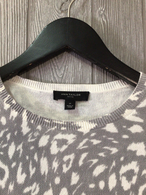 Ann Taylor Sweatshirt Size Small-Petite