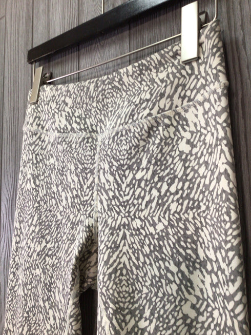 J. McLaughlin Capri leggings Size Medium