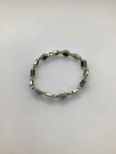 Mother Of Pearl Bracelet 7.5"