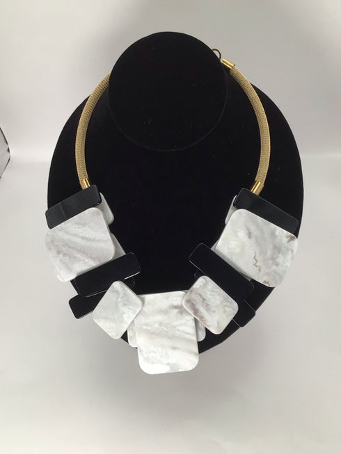 PONO Necklace Lucite Statement