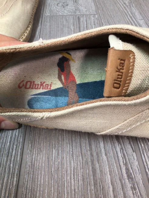OluKai Shoes Size 8