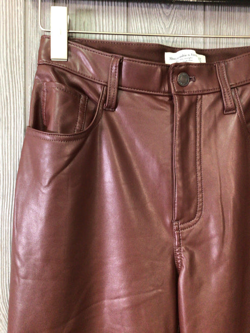 Abercrombie+ Fitch Vegan Leather 90s straight Pants Size 4 pre-owned