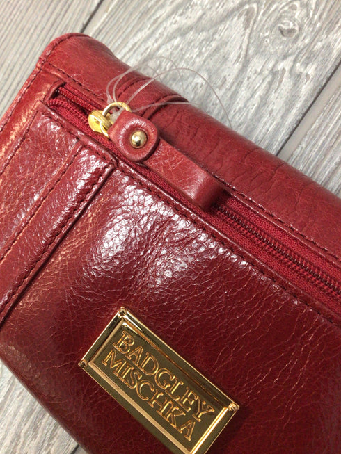 Badgley Mischka clutch Wallet New