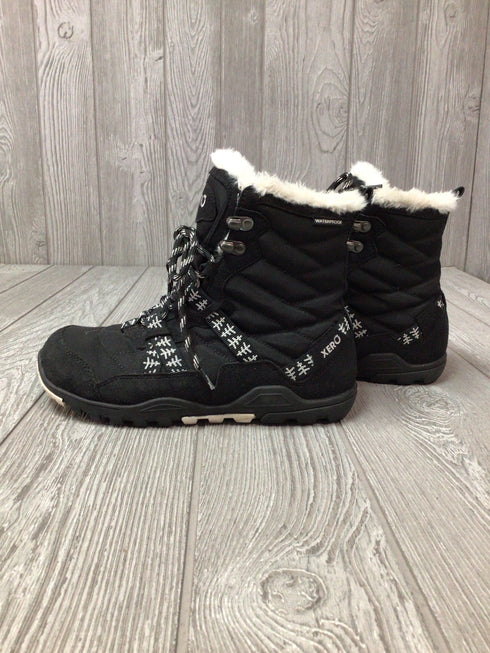 Xero Barefoot Quilted Boots Size 6