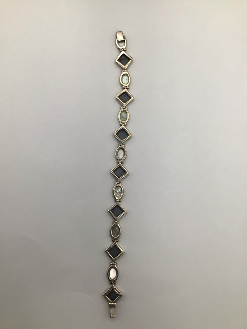 Mother Of Pearl Bracelet 7.5"