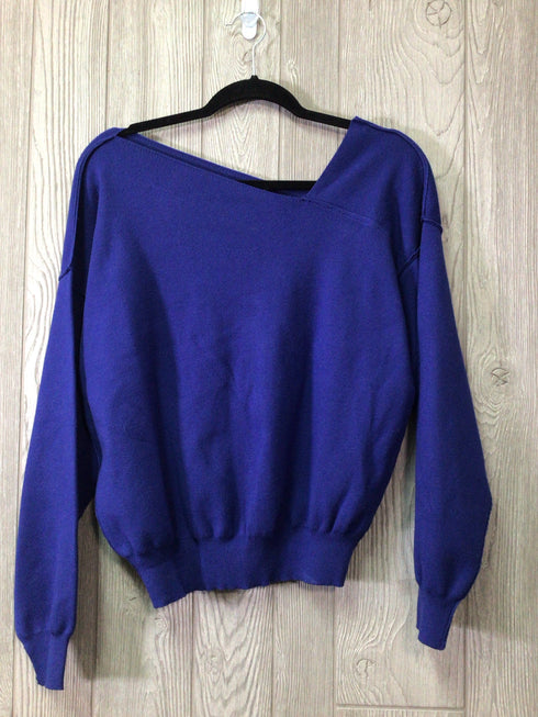 Line & Dot Sweater Size Small New