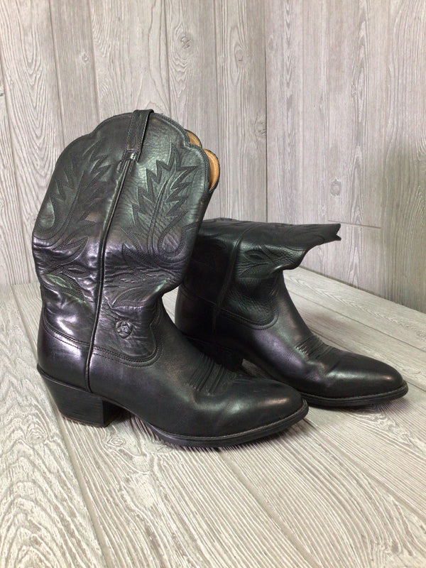 Ariat Cowgirl Boots Size 9.5