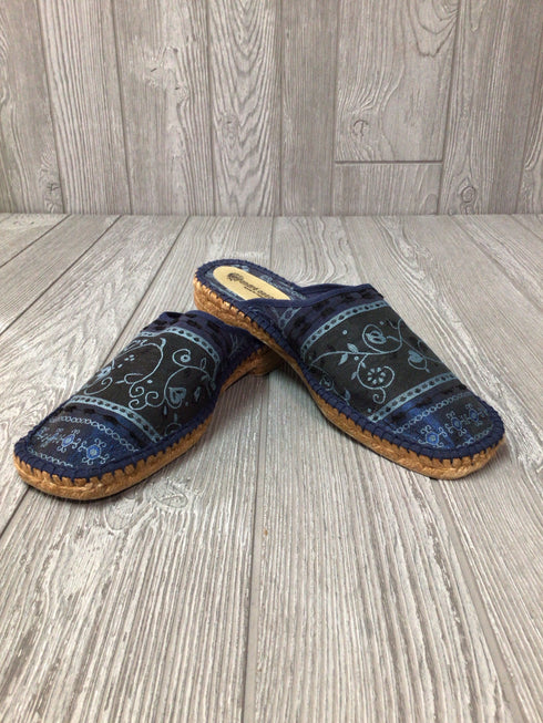 Andre Assous Mules Size 9.5